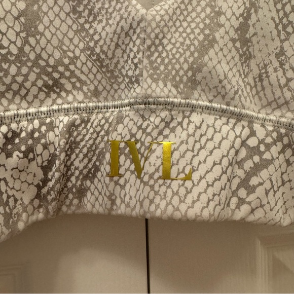 IVL Collective Snake Power Sports Bra Size 8 - Picture 3 of 4